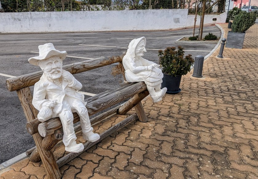 Area provided at the halfway marker of the N2.  Really nice spot :)